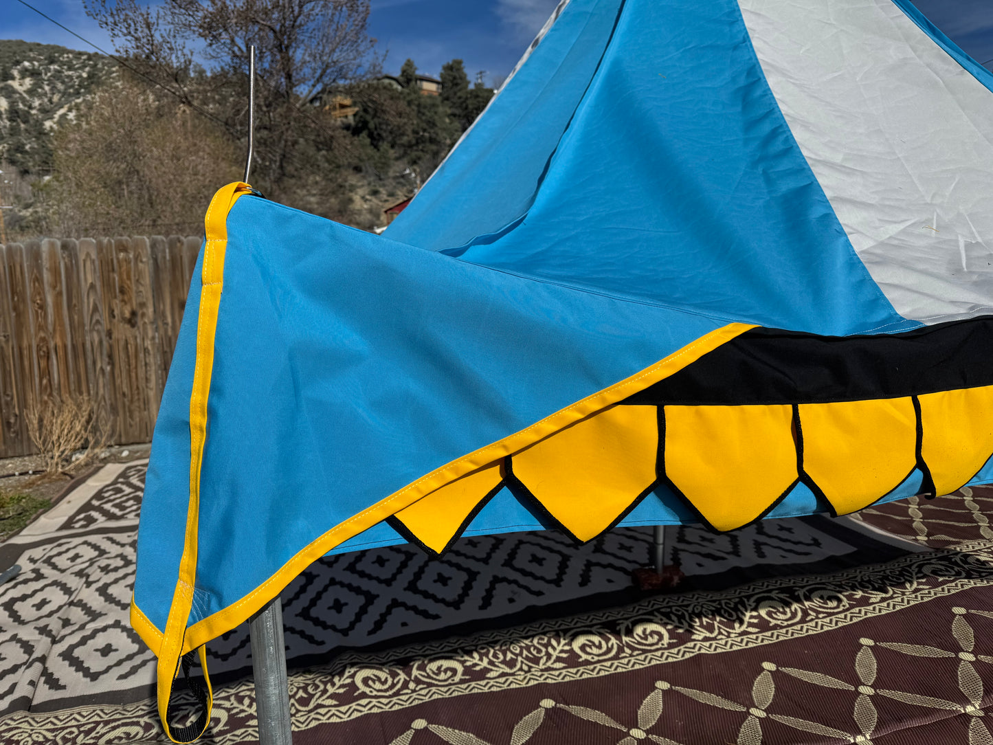 10-footer Oakenfoot tent system, center-pole-free, off the shelf