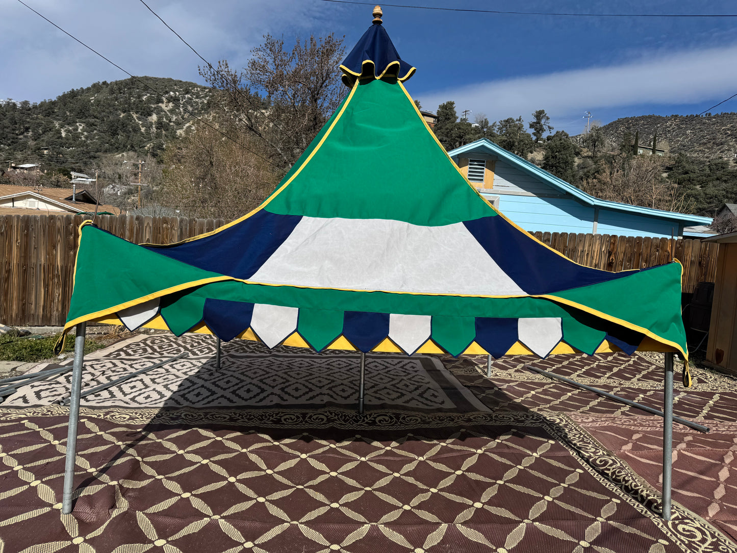 10-footer Oakenfoot tent system, center-pole-free, off the shelf