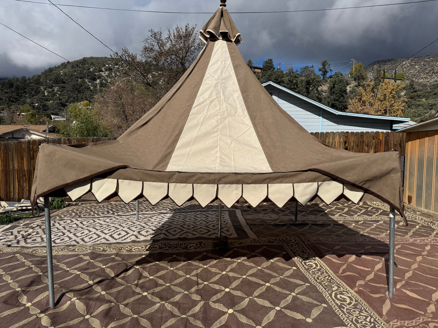 2026 new 10'x10' Oakenfoot tent system, center pole free, off the shelf