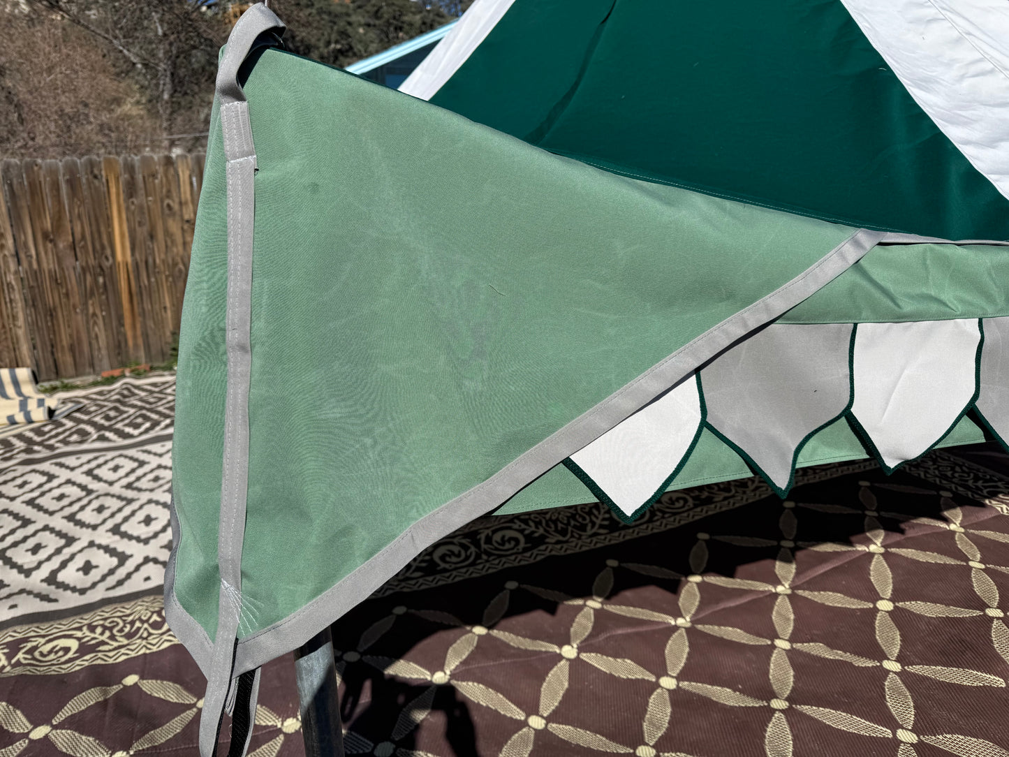 12-foot square Faire Sails design, center pole free, Off the Shelf