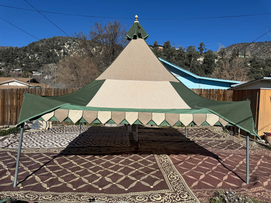 12-foot square classic Oakenfoot Faire Tent, center pole free, Off the Shelf